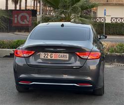 Chrysler 200